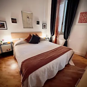 https://casa-fiorita.taorminaitalyhotels.com